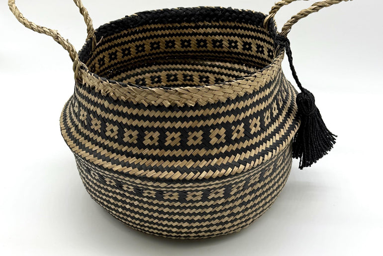 Boho Seagrass Storage Basket with Black Geometric Pattern, Foldable Woven Basket with Tassel, 13.8 Inch Basket