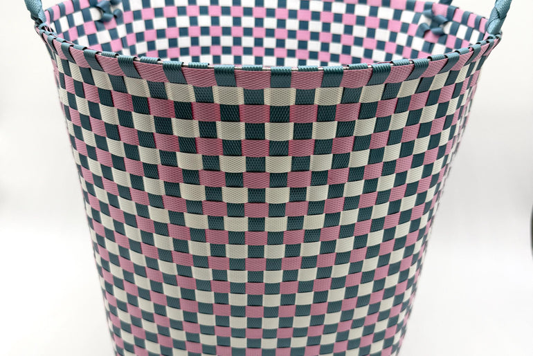 Round Woven Plastic Basket with Handles, Handmade Laundry Hamper, Multi Color Storage Bin for Toys Blankets Bathroom