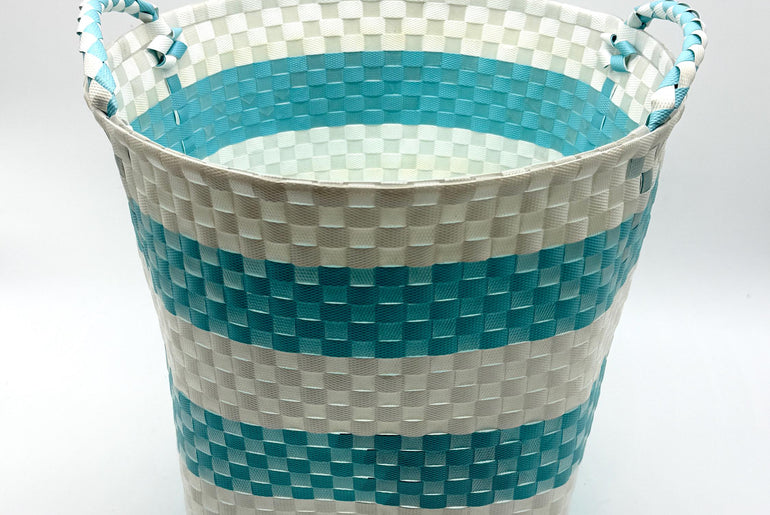 Round Woven Plastic Basket with Handles, Handmade Laundry Hamper, Multi Color Storage Bin for Toys Blankets Bathroom