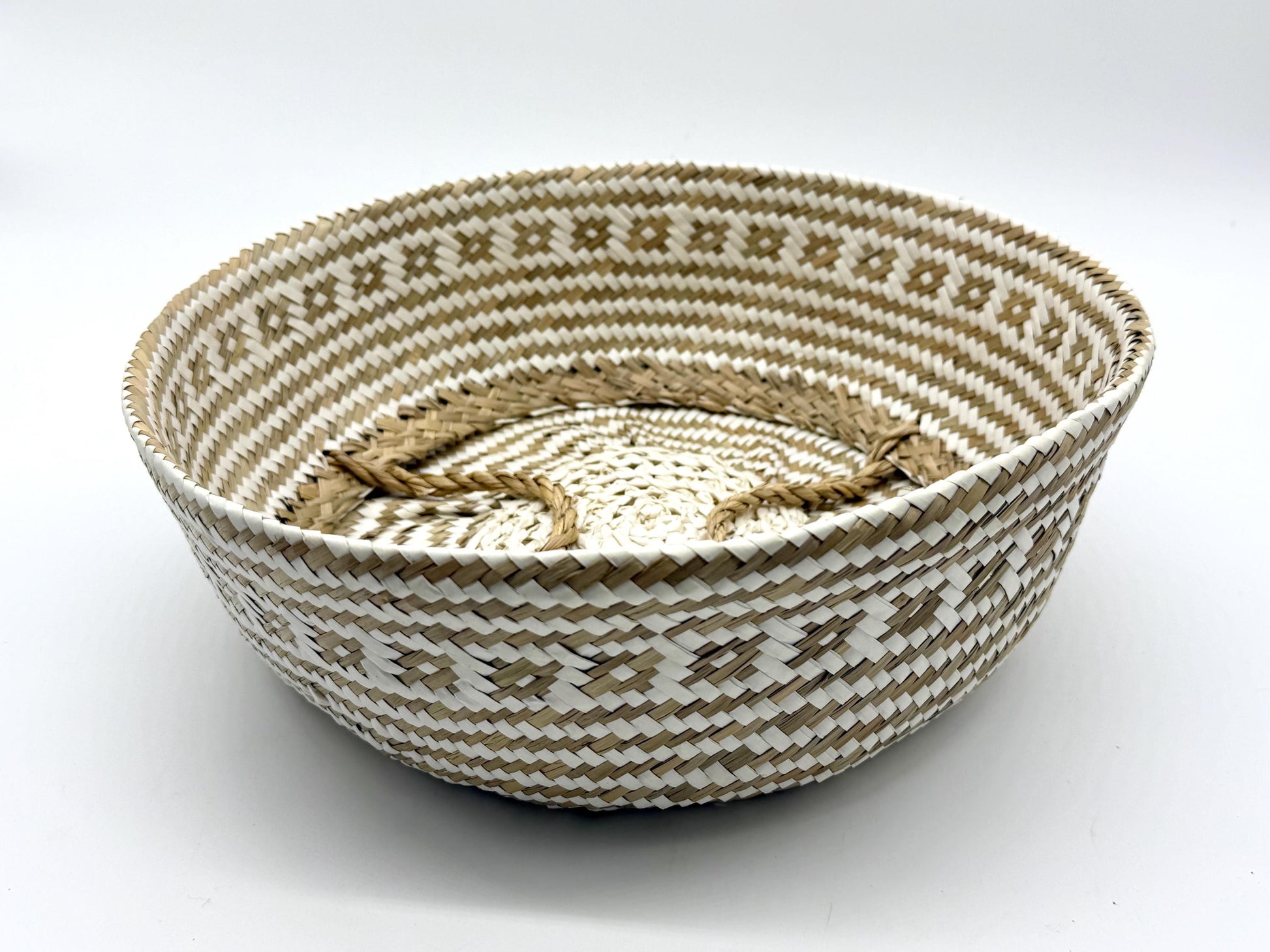 Handwoven Seagrass Storage Basket with Handles, White Pattern Wicker Basket, Foldable Woven Planter Basket, Boho Home Decor, 13.8in