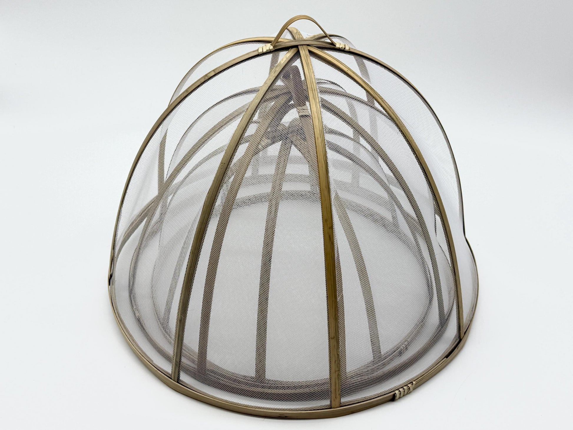 Round Bamboo Mesh Food Cover, Handwoven Bamboo Kitchen Dish Protector Dome for Meals, Fruit & Table Serving 12–16 Inch
