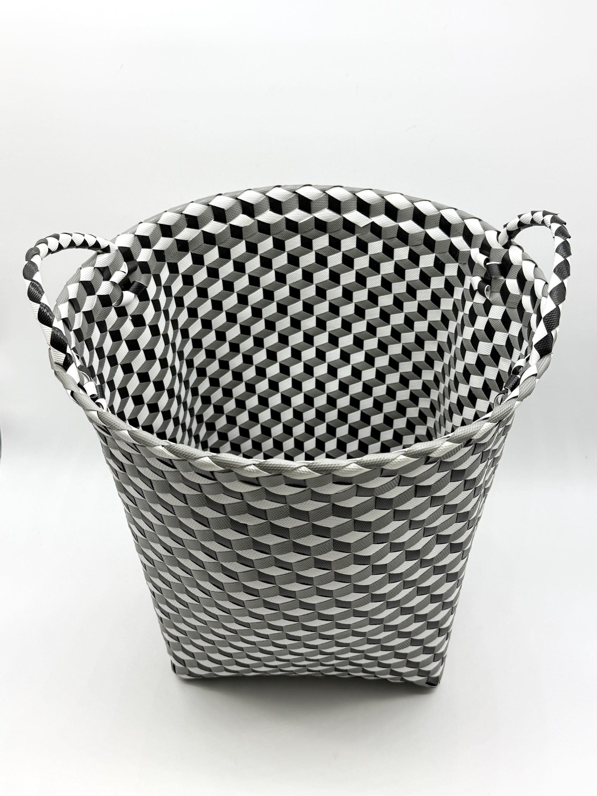 3D Woven Plastic Storage Basket with Handles, Handmade Laundry Basket, Decorative Organizer Bin for Toys Bathroom Nursery