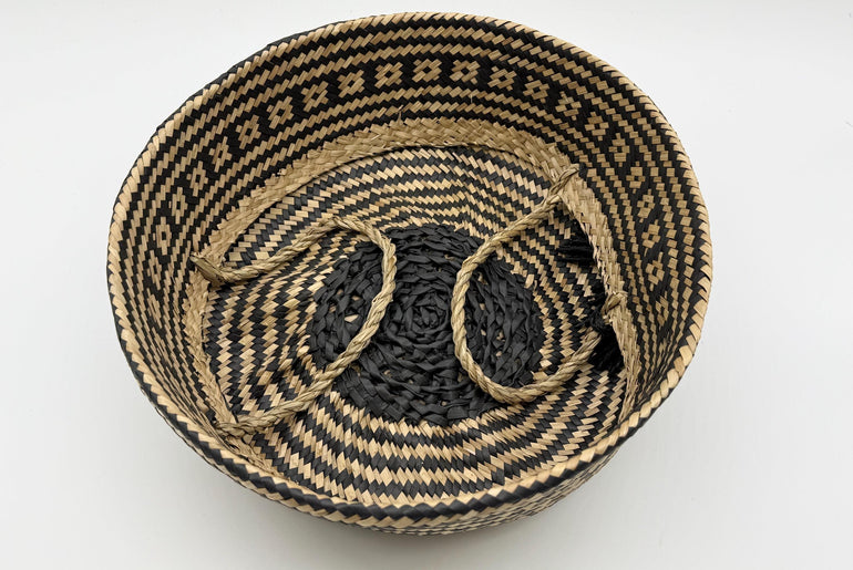 Boho Seagrass Storage Basket with Black Geometric Pattern, Foldable Woven Basket with Tassel, 13.8 Inch Basket