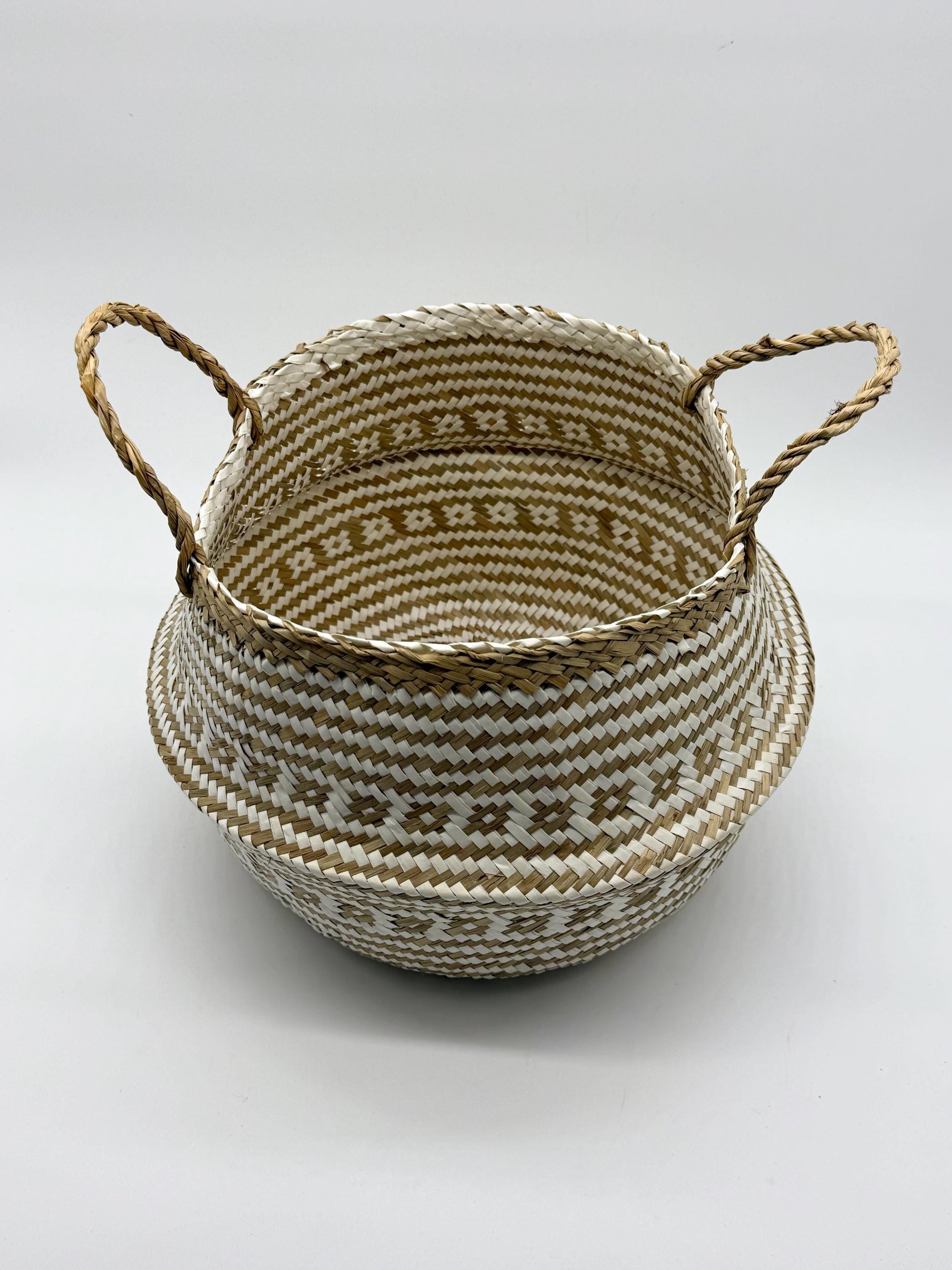 Handwoven Seagrass Storage Basket with Handles, White Pattern Wicker Basket, Foldable Woven Planter Basket, Boho Home Decor, 13.8in