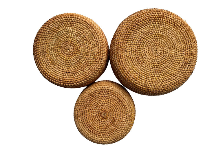 Boho Rattan Lotus Bowl, Round Woven Fruit and Bread Basket, Natural Wicker Decorative Bowl for Dining Table or Kitchen Decor