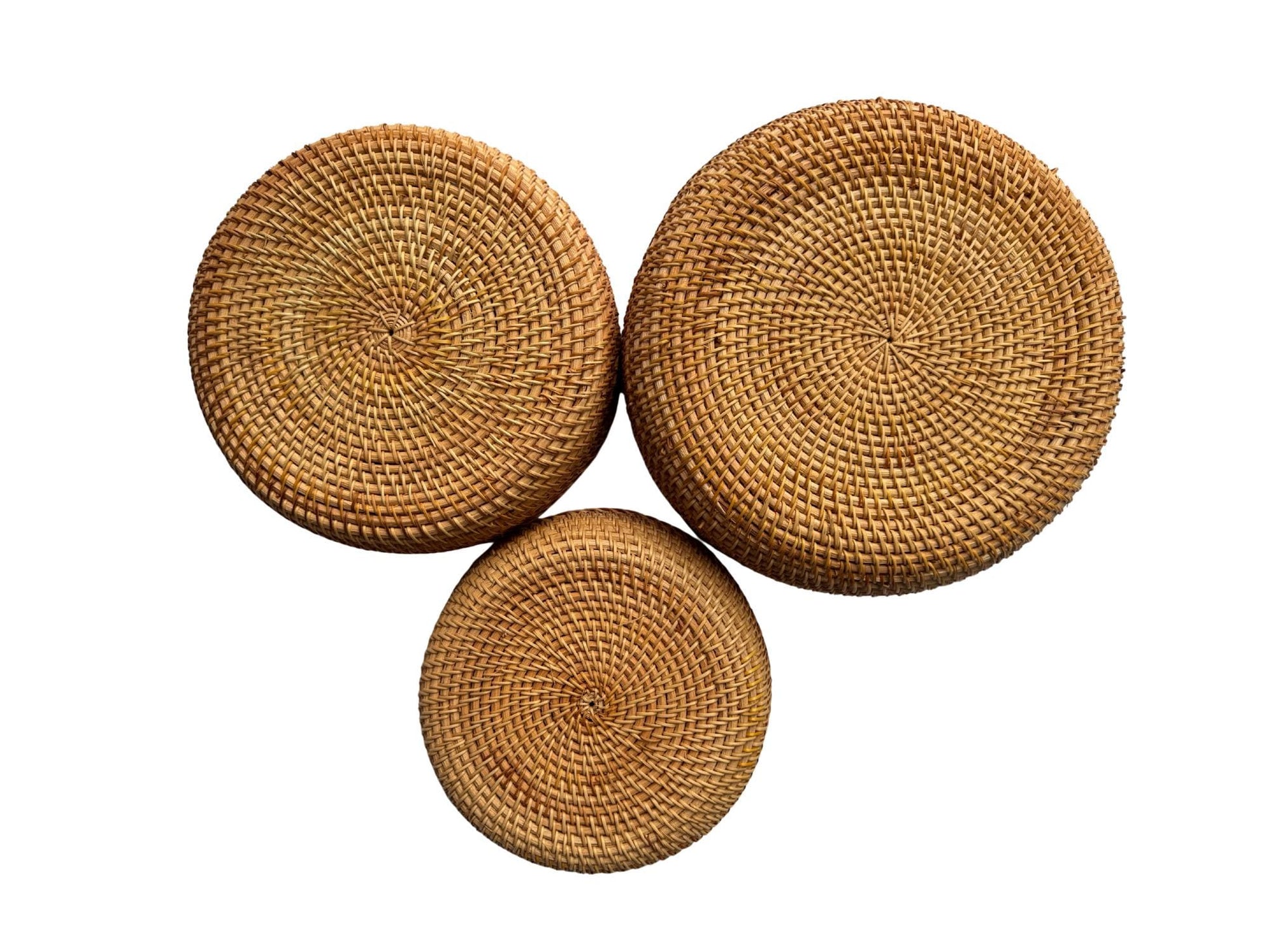 Boho Rattan Lotus Bowl, Round Woven Fruit and Bread Basket, Natural Wicker Decorative Bowl for Dining Table or Kitchen Decor