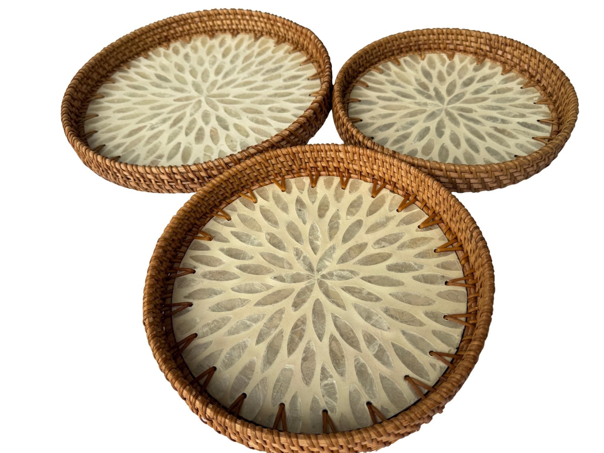 Round Mother of Pearl Inlay Rattan Tray, Handwoven Decorative Serving Tray, Natural Boho Coffee Table Accent 89