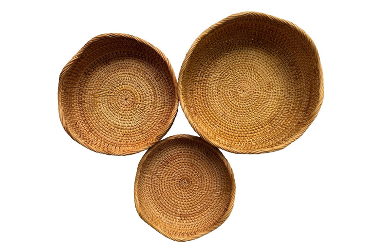 Boho Rattan Lotus Bowl, Round Woven Fruit and Bread Basket, Natural Wicker Decorative Bowl for Dining Table or Kitchen Decor