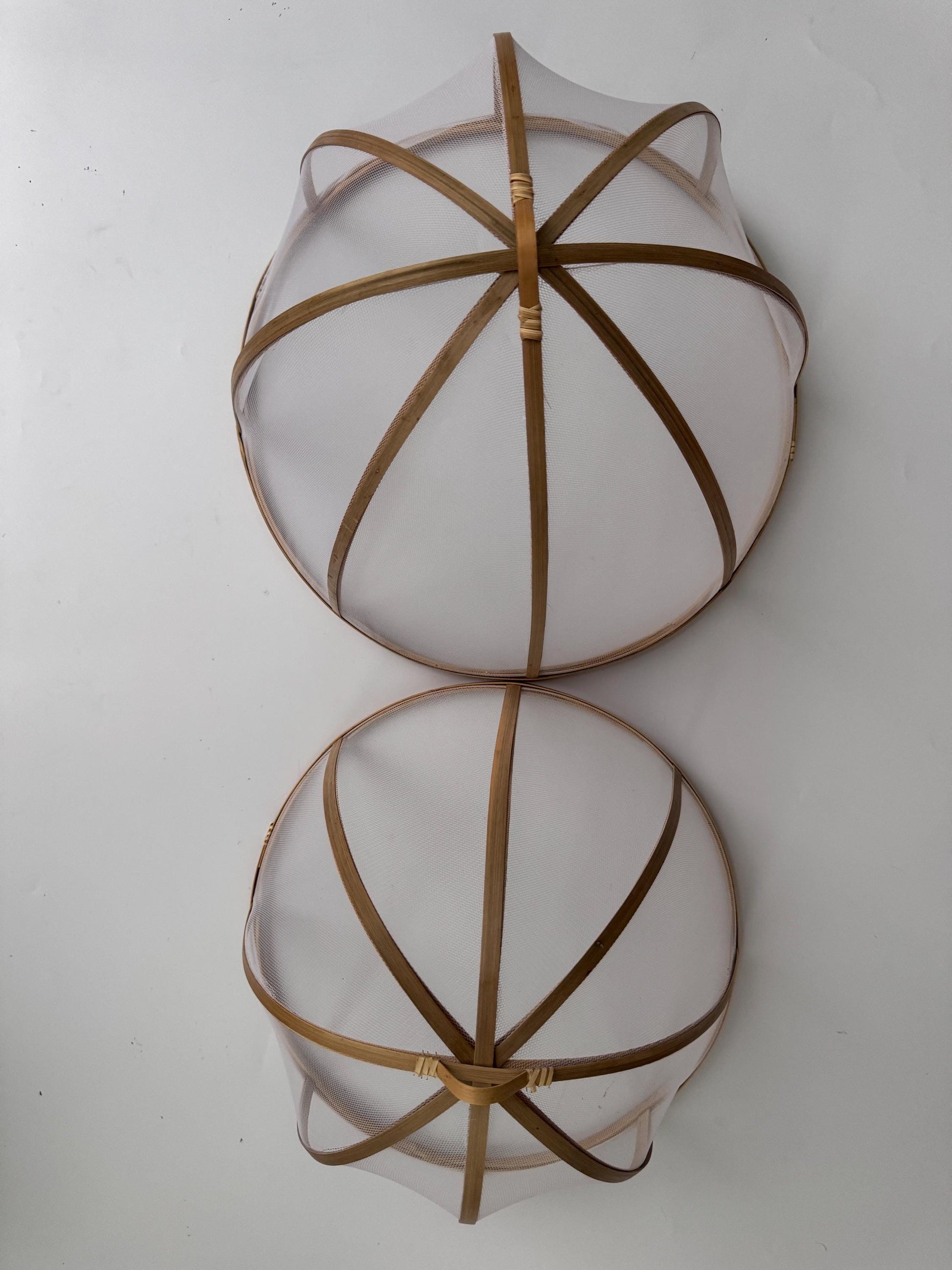 Round Bamboo Mesh Food Cover, Handwoven Bamboo Kitchen Dish Protector Dome for Meals, Fruit & Table Serving 12-16 Inch